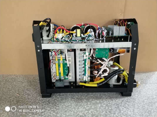 インバーターアーチゴウジング ZX7-800 DCモーターと4モジュールIGBTを持つMMA溶接機